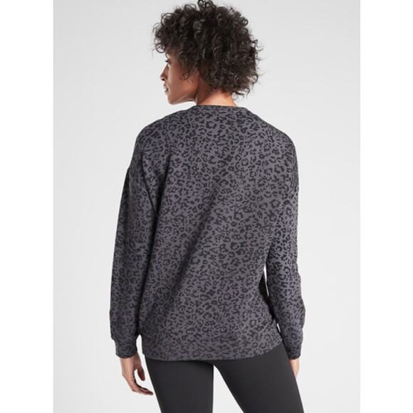 Athleta Medium Gray Leopard Print Luxe Sweatshirt Pullover CYA Spring Night M - Picture 10 of 10